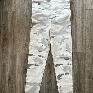 Camouflage High-Waisted Leggings